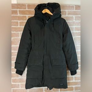 Aritzia Golden by TNA Bancroft Parka Warmest Jacket altitude series